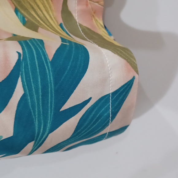 100% silk 2XL* Men's Tommy Bahama Aloha Shirt - Picture 4 of 10